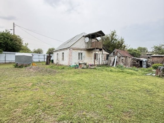 Продаж будинку з великою земельною ділянкою у Буча