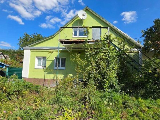 Продається частина будинку загальною площею 60 м² з окремим двором Белая Церковь