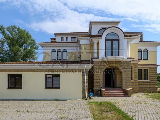 Продаж Віта-Литовська комплексу в Києві  753м² 42 сотки біля озера