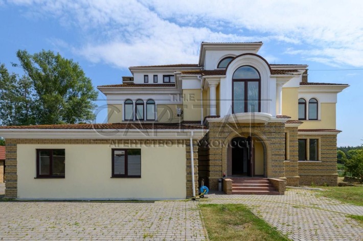 Продаж Віта-Литовська комплексу в Києві  753м² 42 сотки біля озера - фото 1