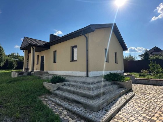 Одноповерховий будинок із новим ремонтом у Бучі | 105 м² | 5 соток Буча