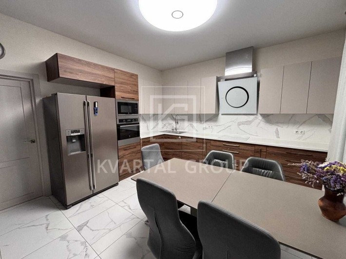 Продаж сучасного будинку з ремонтом та меблями 190 кв м  10 соток Лісова Буча - фото 1