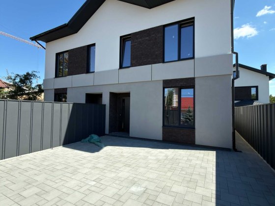 Продам Дуплекс в самому Центрі Міста. Газ. Парк Незнайко. 17 школа. Ірпінь