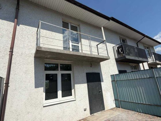 БЕЗ % Продаж Таунхаус Київ Дніпровський район Русанівськи Сади поруч Озеро