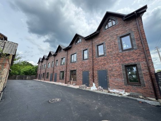 Кутовий таунхаус в Ірпені | 85 м² | Центральна частина міста