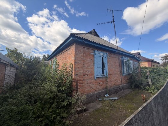 Продам будинок ПЕТРОВКА, біля зупинки автобуса Кременчук