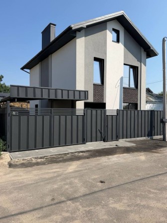 Будинок в центрі Ірпіня з газом без % по вул. Вінграновського 24а - фото 1