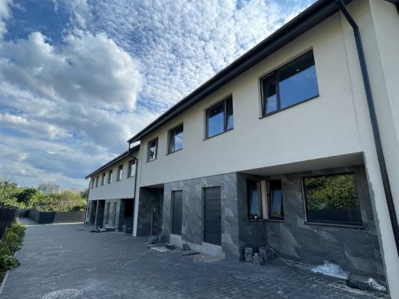 Таунхаус, ГАЗ, центральні комунікації, Держпрограми- так! 3 поверхи! вул. Центральна! Буча