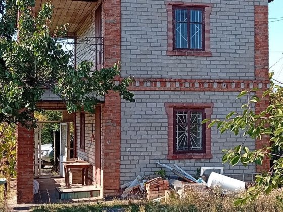 Карачуны добротная дача два этажа Печь ,вода ,свет можно жить круглый год Кривий Ріг