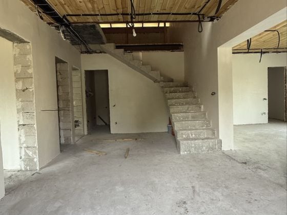 Продаж будинку 240 кв.м з дизайнерським проєктом на ділянці 9 соток Буча