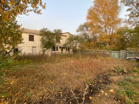 Ділянка з будинком метро Славутич 5 хвилин