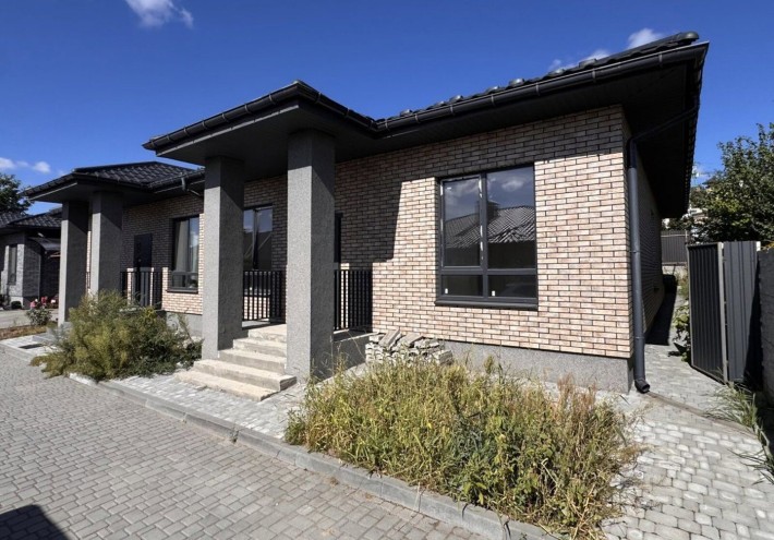 Продаж дноповерховий дуплекс у Бучі 98 м² | 1,8 сотки, 3 кімнати, 2 паркомісця | Закрита територія,  - фото 1