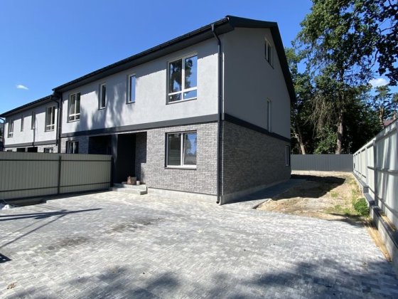 Кутовий таунхаус, 3,5 сотки. ГАЗ. Буча. Продам. Тиха і затишна локація. В пішій доступності вся інфр Буча