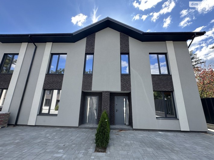 Продажа 2 этажного таунхауса 90 кв. м, 4 комнаты, на ул. Выговского - фото 1