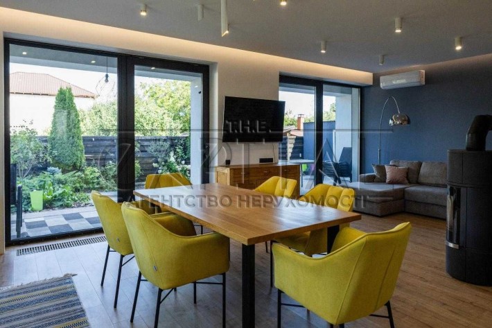 Продаж будинку 298 м² / 6 соток/ м. Славутич 2 км / Осокорки 2,5 км / Дарницький / вул. Садова /  Са - фото 1