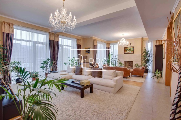 Продажа дома с убежищем Печерск Царское село без комиссии - фото 1