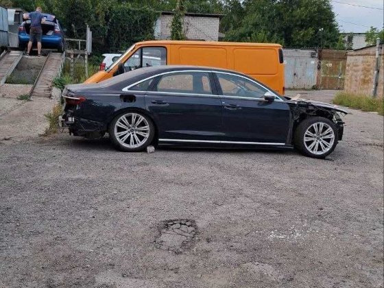 S 8 продам свою 2020г  обмен Дом квартира в Харькове Київ