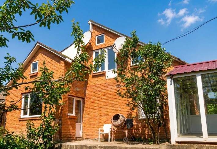 Терміновий продаж будинку з ремонтом і ділянкою - фото 1