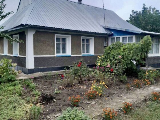 Продам будинок , 30 км від Хмельницького, по хорошій дорозі! Хмельницкий