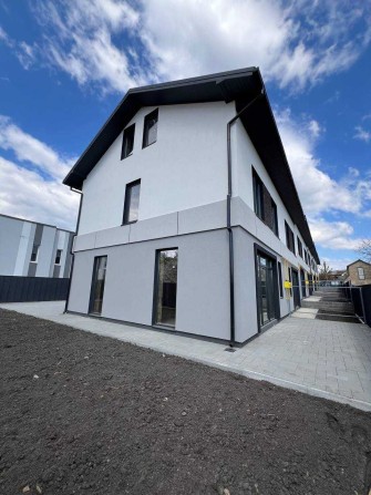 Продаж Кутовий Таунхаус Ірпінь 2,7 сотки, газ, центральні комунікації, простора земельна ділянка, ши - фото 1