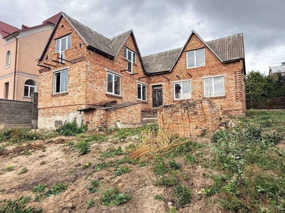 Продаж будинку 110 м², 10 соток, Тинне 39 999 $ Ровно