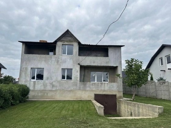 Продаж будинку у м. Здолбунів Ровно