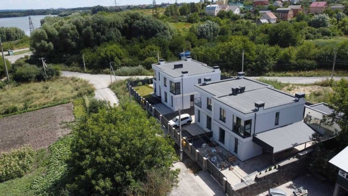 Продаж дуплекс з власною ділянкою - фото 1