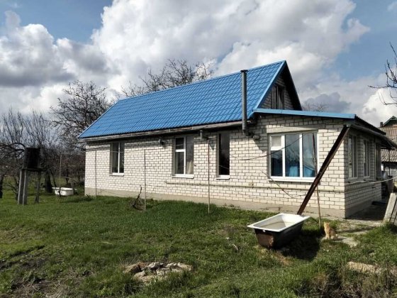 Новий будинок, в передмісті Полтави, з великою ділянкою, та зручностями Полтава