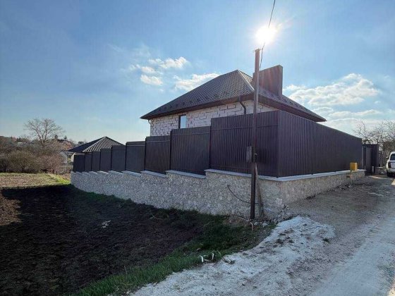 Продаж будинку з спорудами та землею неподалік Тернополя Тернополь