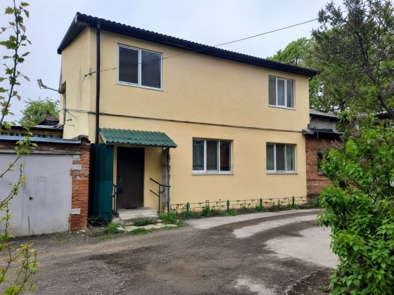 Дом 2х этажний, дуплекс з гібридна сонячна станція на будинку на 8Квт Полтава