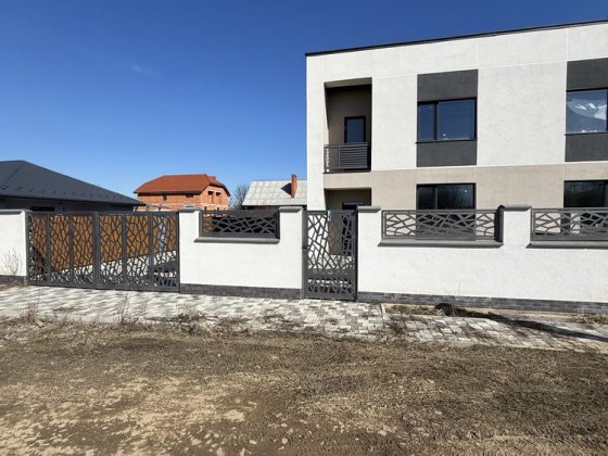 Дуплекс з великою ділянкою Ужгород