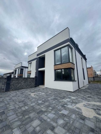 Продаж котеджу у Рівному, 108 м², 3,3 сотки, ГАЗ, 15 кВт, міські комунікації, бруківка - фото 1