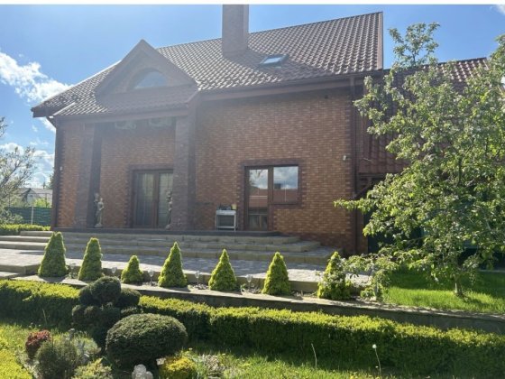 Продажа дома с бассейном та офісом Ровно