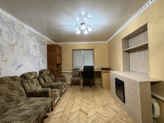 Продам частину будинку в р-ні 9ї Гімназії, 72,1м2, заїзд, баня Черкассы
