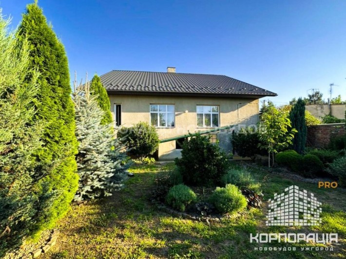 Продаж 3-км будинку з гарною територією у спокійному р-ні міста - фото 1