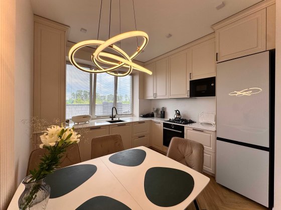 Продам будинок на масиві Макарова, 97 м², ремонт, 4.5 сотки Ровно