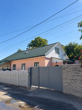 Продам будинок. Частину будинку, площею 87м в центрі міста. - фото 1