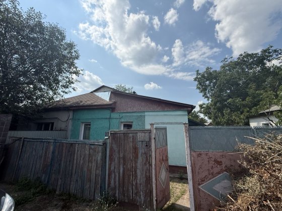 Продам 1/2 частину будинку провулок Транспортний Чернігів