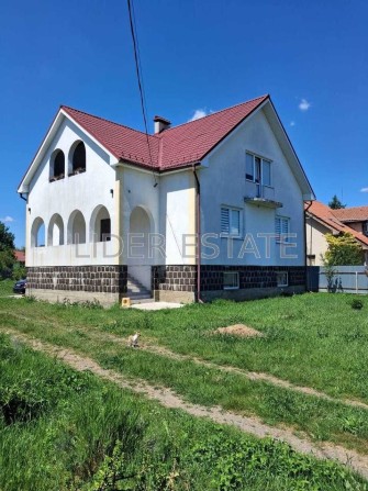 Продам 2-поверховий будинок біля Ужгорода - фото 1