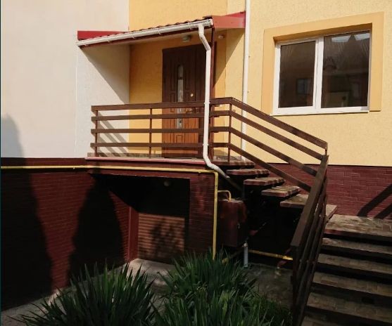 Продам таунхаус Ужгород, Висока вул. - фото 1