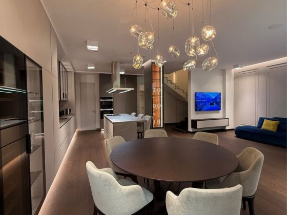 Продам Таунхаус 230 м² в Комфорт Сити|5 комнат|Ремонт|Бассейн|Паркинг Дніпро