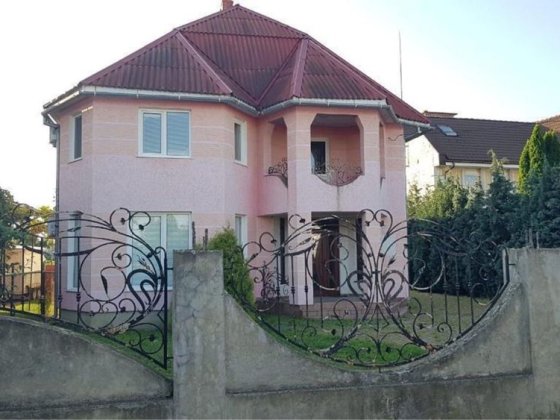 Продаж добротного будинку Ужгород