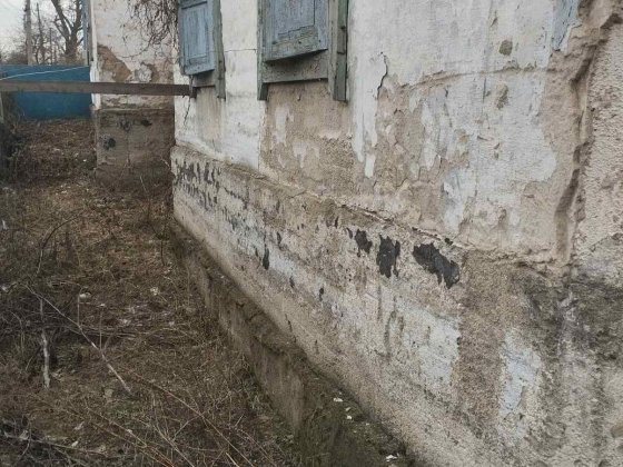 Продам недорого приватизований будинок поряд з ж.м. Парус Дніпро