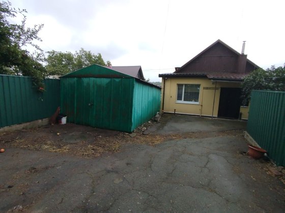 Окрема частина будинку з власним подвір'ям Житомир
