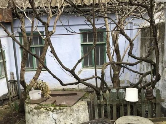 Продаж 1 поверхового будинку з верандою і ділянкою на 8 соток, 65 кв. м, 3 кімнати, на вул. Прибузьк Миколаїв