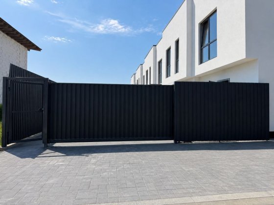 Таун, де не чути сусідів, 74 м², Петропавлівська Борщагівка, єОселя єВідновлення