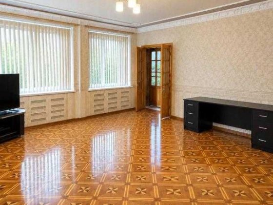 Продам добротный 2х этажный дом на Немышле Харків