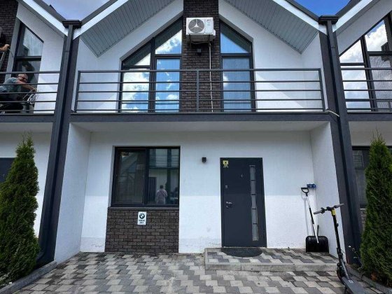 Продам таунхаус з ремонтом та меблями у Петропавлівській Борщагівці без комісії Петропавлівська Борщагівка