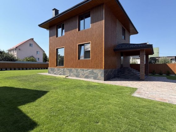 Будинок 220 м² у Петропавлівській Борщагівці | 8,6 сотки | Підвал | Газ | 17 кВт
