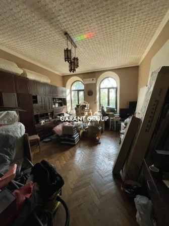 Три кімнати в комунальній квартирі з ремонтом з власною кухнею - фото 1